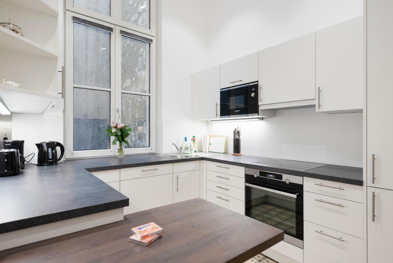 Grand Soho II Apartment Виена Екстериор снимка